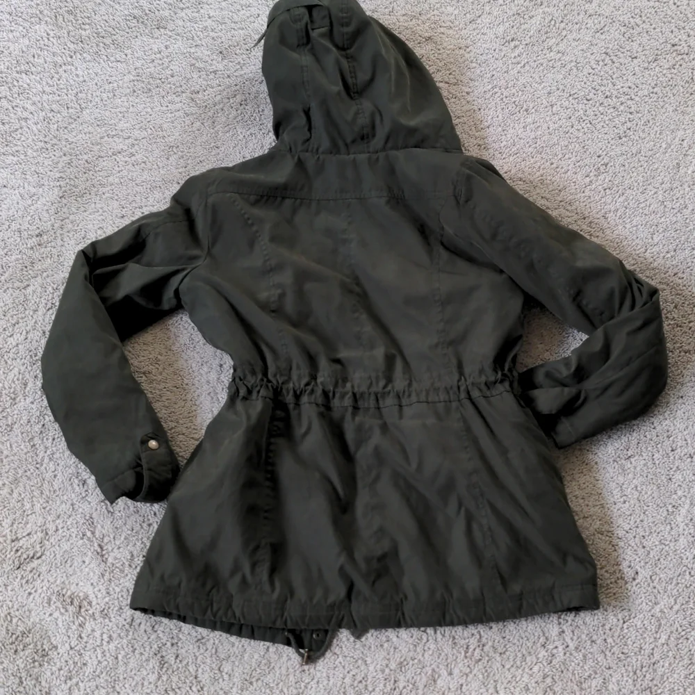 Bass Co. women's army green medium utility jacket - Picture 9 of 9